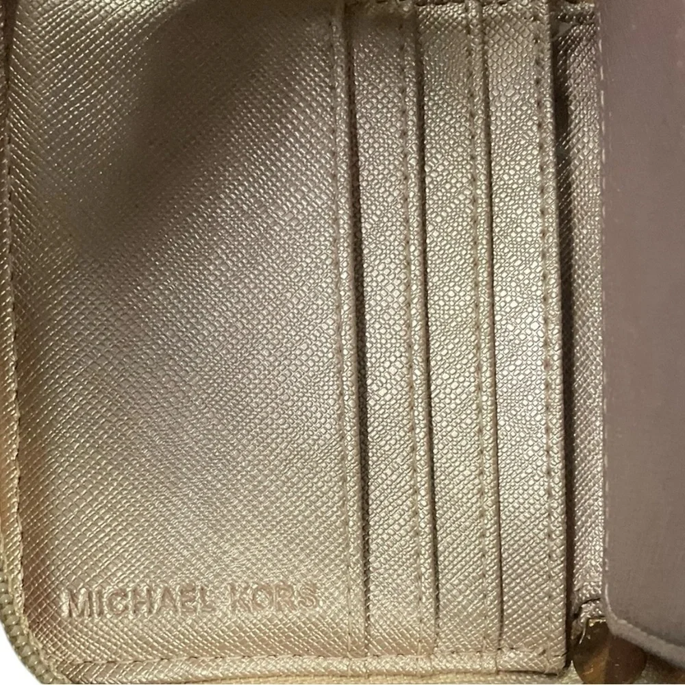 MICHAEL KORS ZIPPERED BILFOLD‎ WALLET